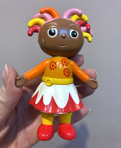 Upsy daisy small toy figure - , in