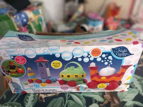The night garden bubble - garden,