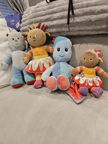 The night garden - garden, toys